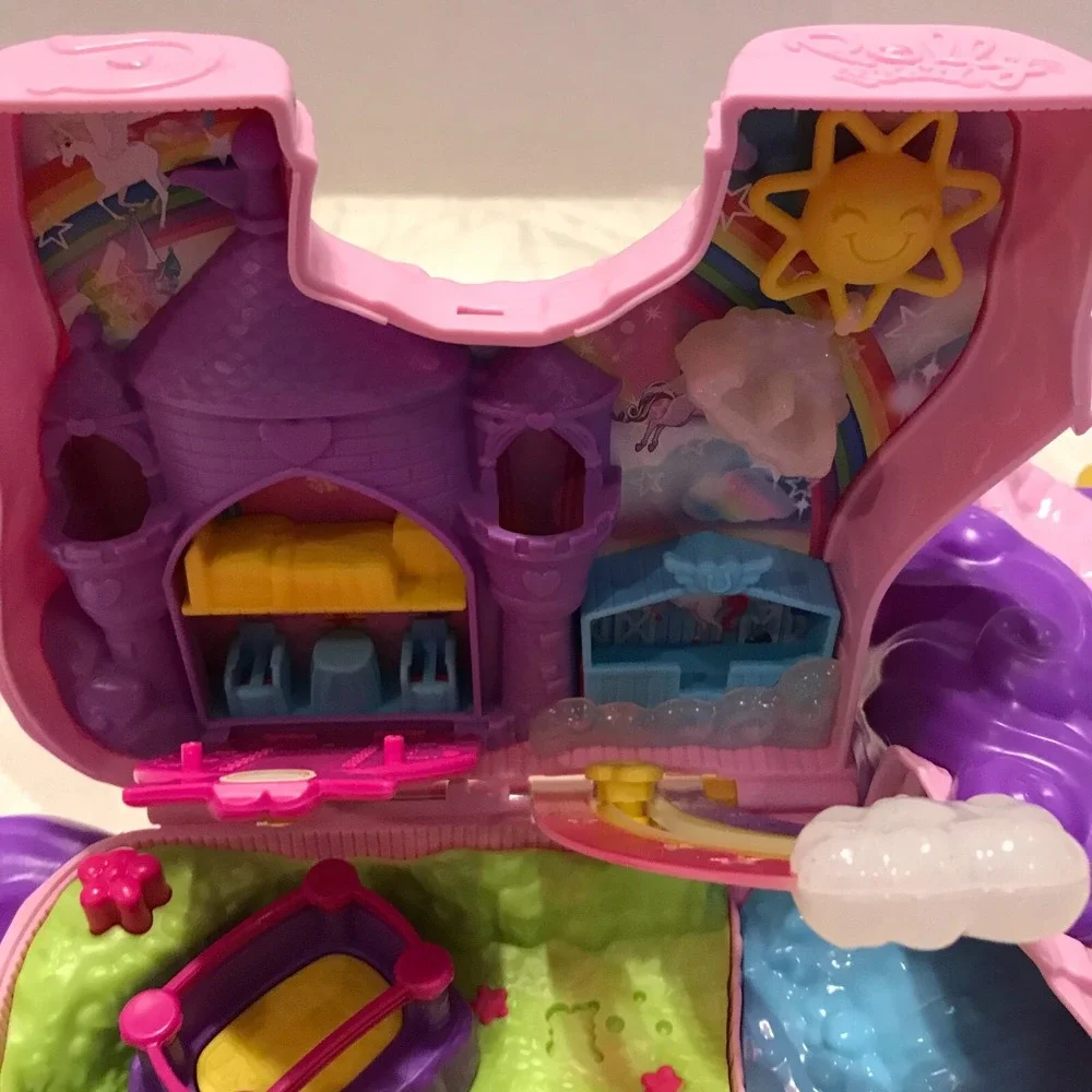 Polly Pocket 2-in-1 Unicorn Party travel case